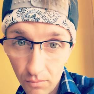 Meet your Posher, Larry